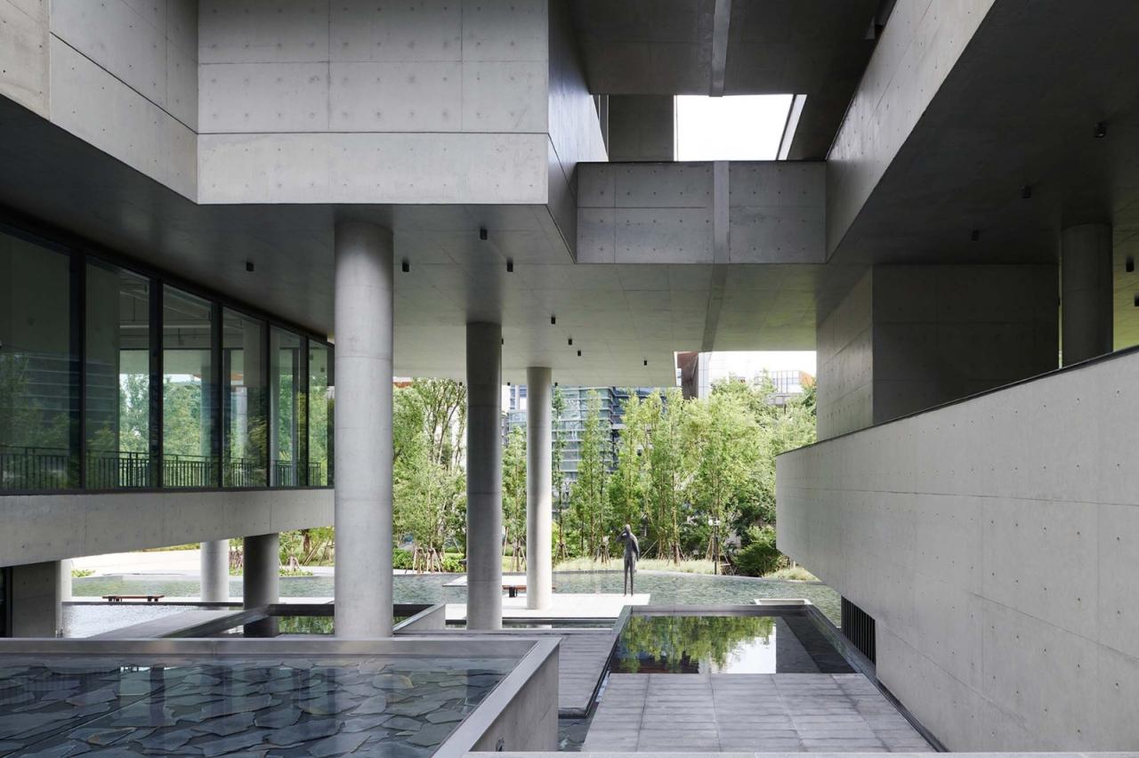 BIM建筑|成都麓湖漂浮总部办公楼 / 直向建筑