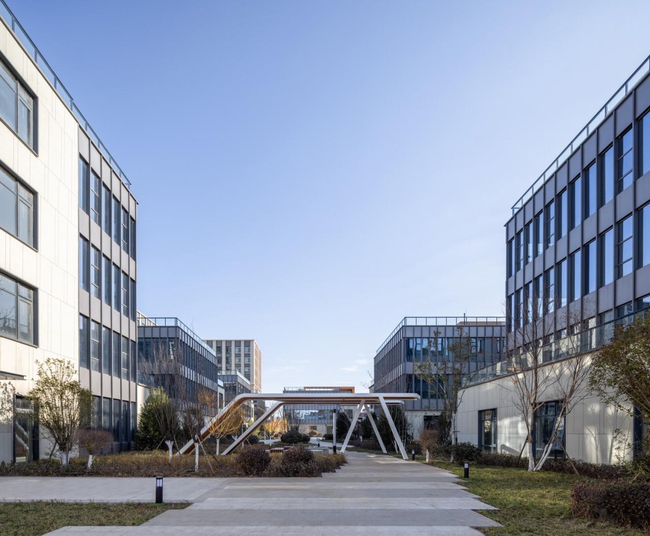 BIM建筑|为留住人才和激发活力而设计的新型产业社区 / 三益中国