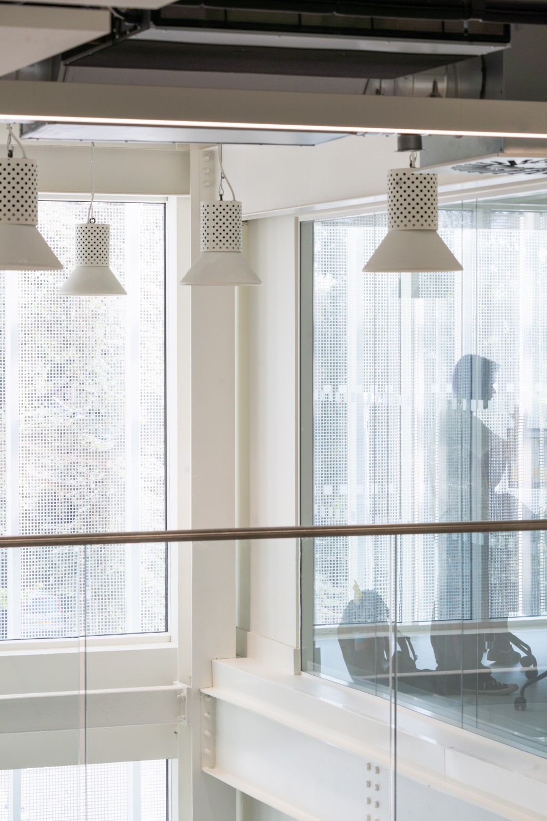 BIM建筑|诺维奇城市学院数字技术工厂 / Coffey Architects