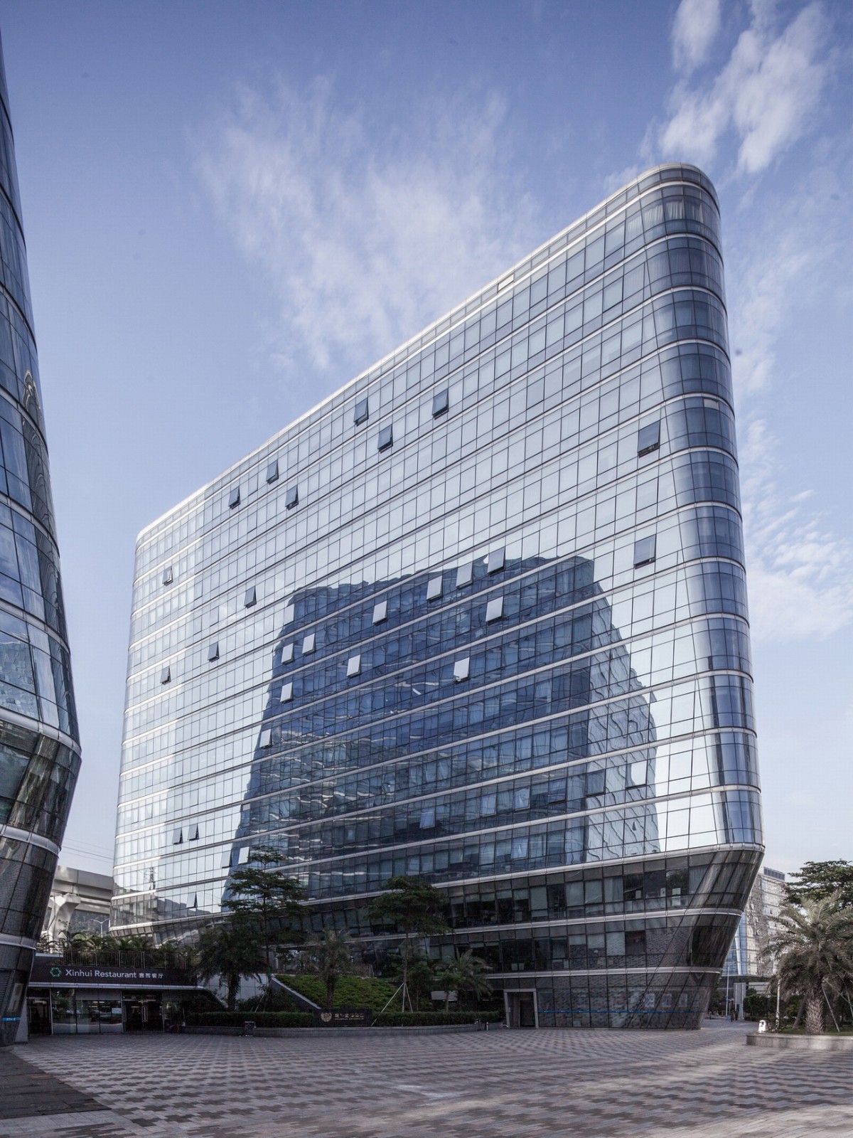 BIM建筑|南方大学科技园和B1塔楼 / Saltans Architects