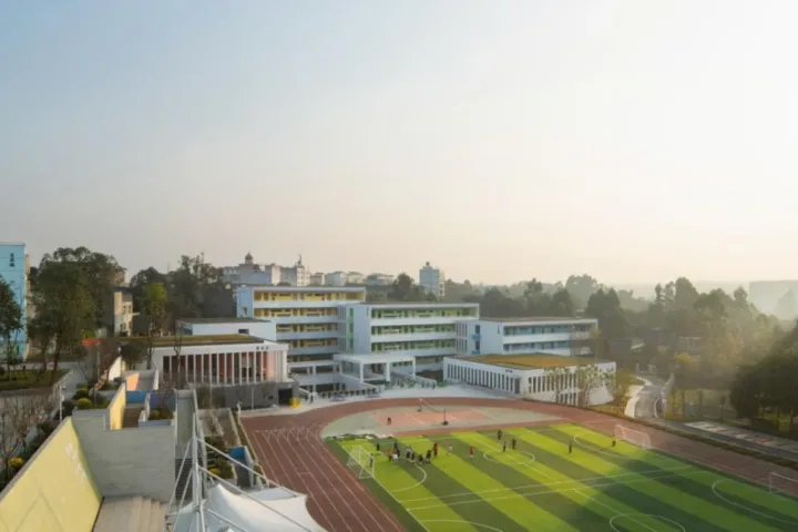 BIM建筑|黄甲小学扩建项目——秩序几何 / 本末建筑