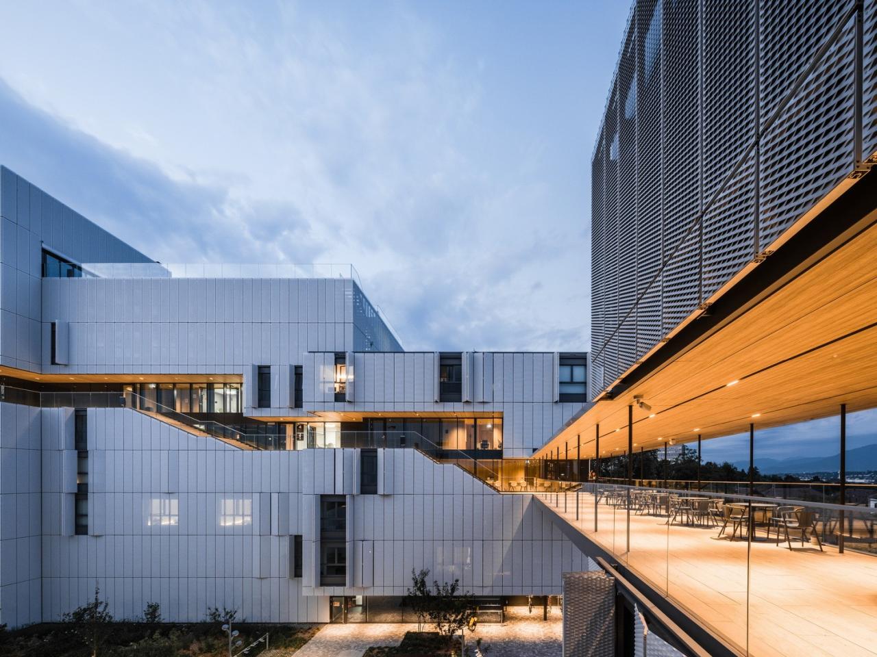 BIM建筑|莫里永学生宿舍 / 隈研吾建筑都市设计事务所 + CCHE