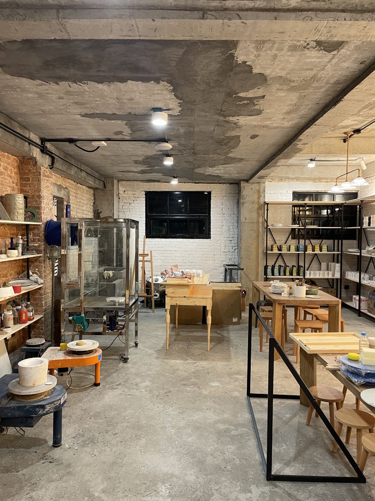 BIM建筑|龙游溪口镇乡村未来社区多功能体育馆+陶瓷专家工作站改造 / 上海严旸建筑设计工作室