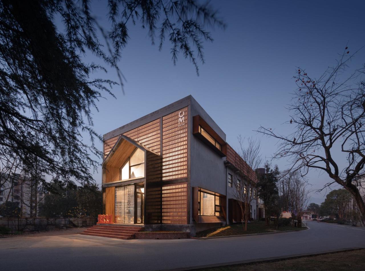 BIM建筑|龙游溪口镇乡村未来社区多功能体育馆+陶瓷专家工作站改造 / 上海严旸建筑设计工作室