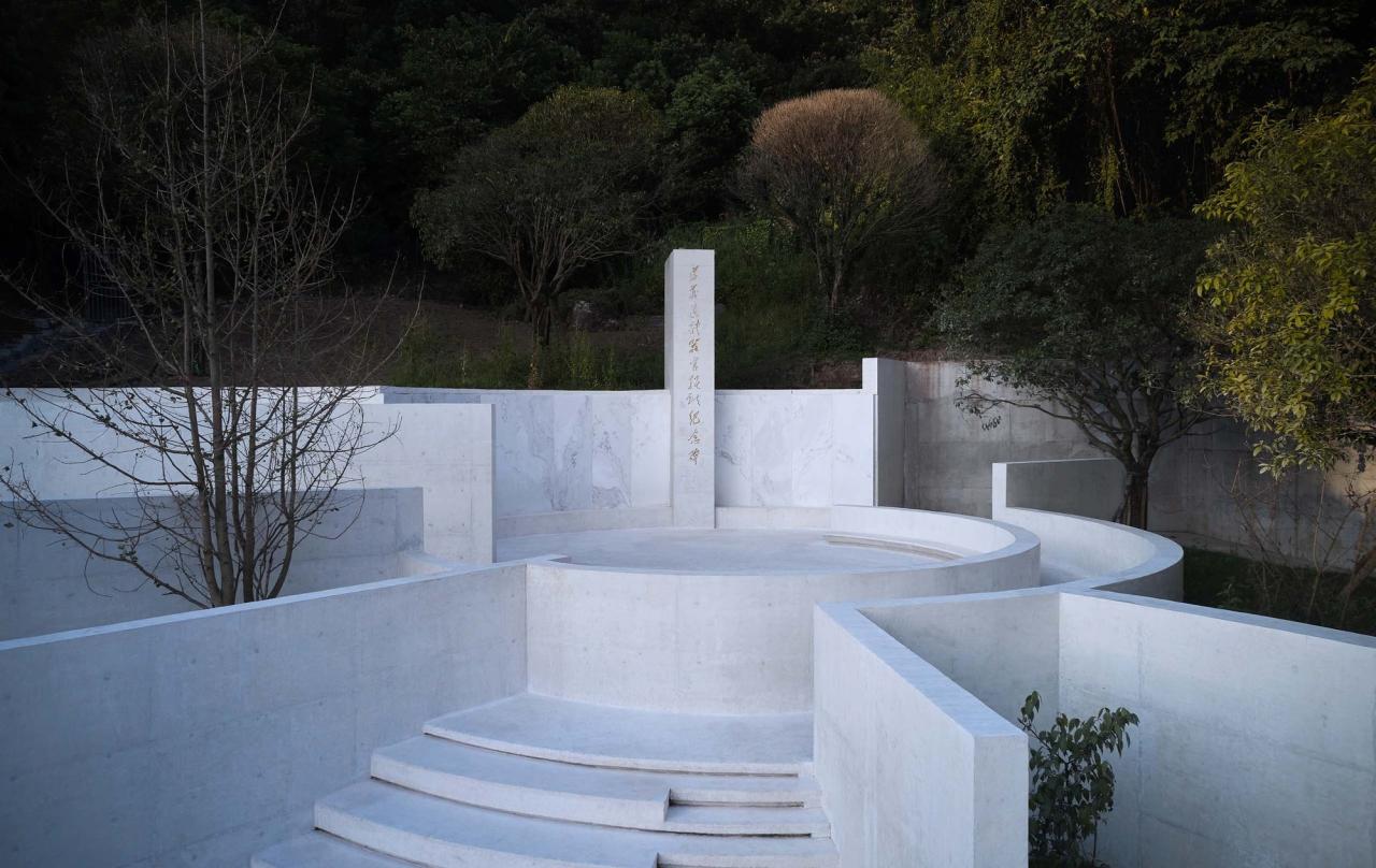 BIM建筑|遵义遗体器官捐献纪念碑 / 麟和建筑工作室