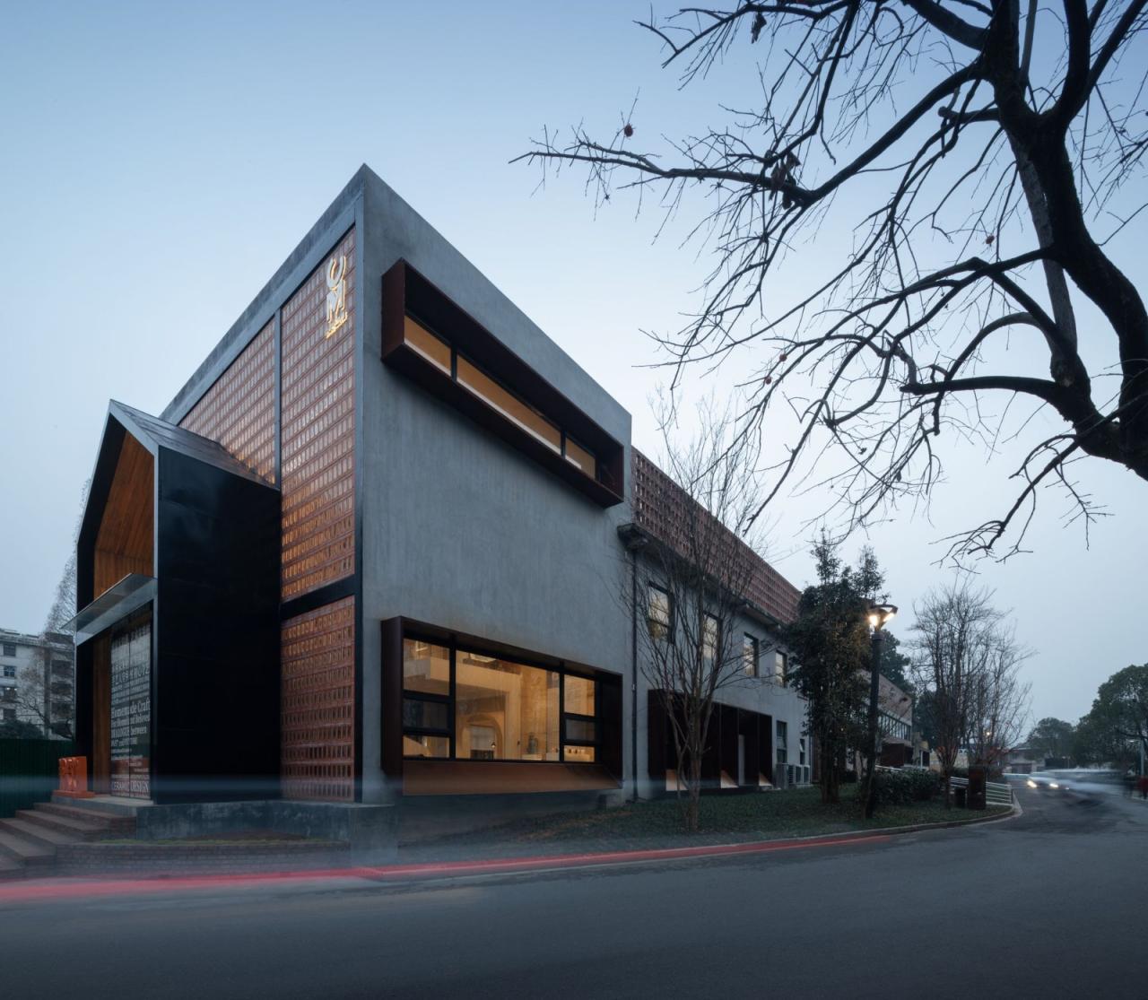 BIM建筑|龙游溪口镇乡村未来社区多功能体育馆+陶瓷专家工作站改造 / 上海严旸建筑设计工作室