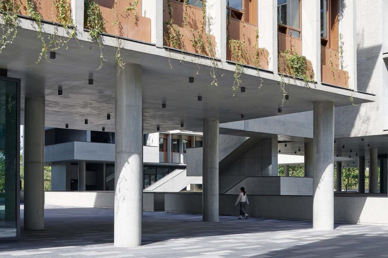 BIM建筑|成都麓湖漂浮总部办公楼 / 直向建筑