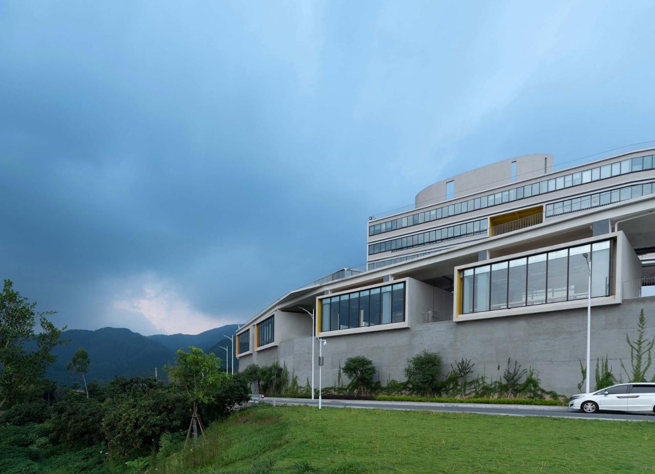 BIM建筑|厦门市思明区青少年实践基地 / 筑境设计