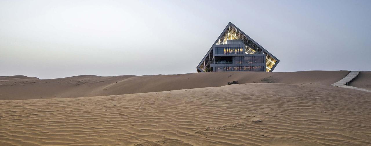 BIM建筑|大漠星河营地接待中心 / 三文建筑
