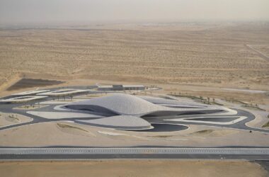 BIM建筑|漠中‘沙丘’，BEEAH 总部大楼 / 扎哈·哈迪德事务所-BIM建筑网