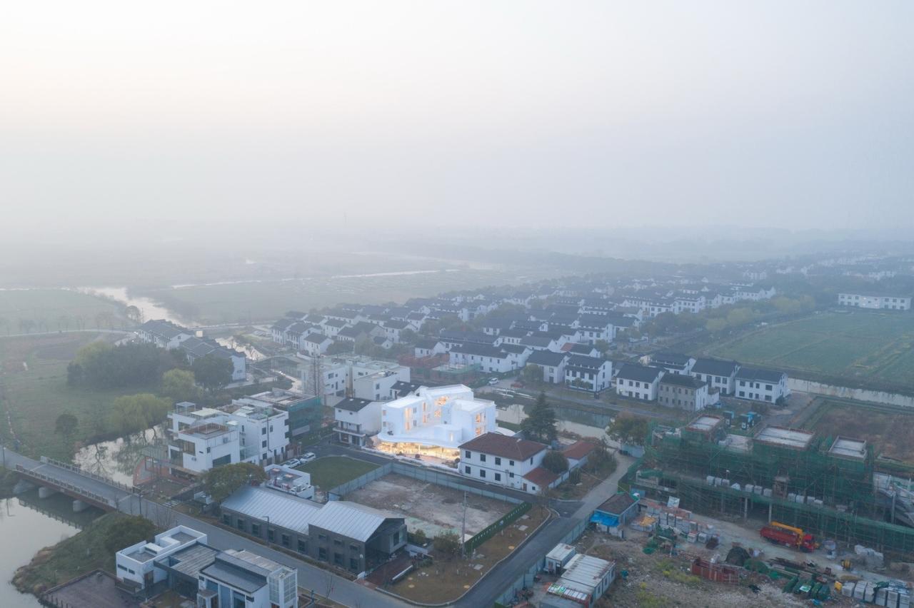 BIM建筑|漂浮的房子 / 巢羽建筑设计事务所