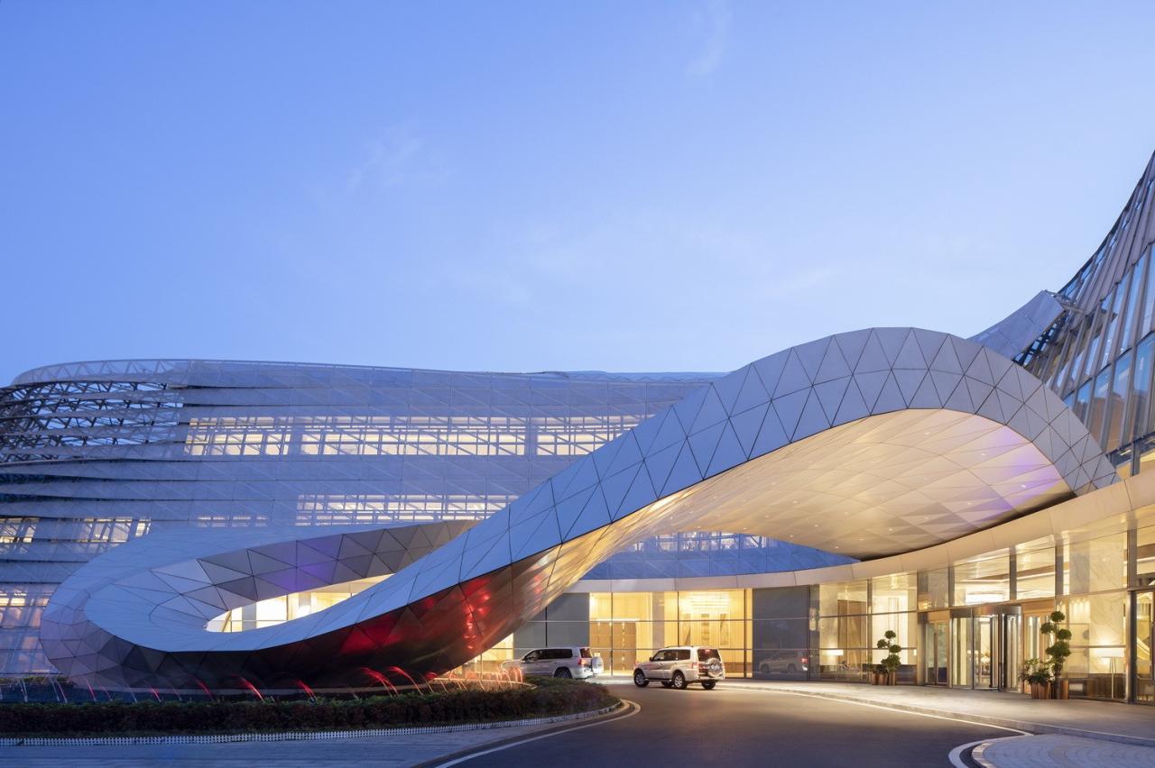 BIM建筑|长沙大王山朗豪酒店 / 蓝天组