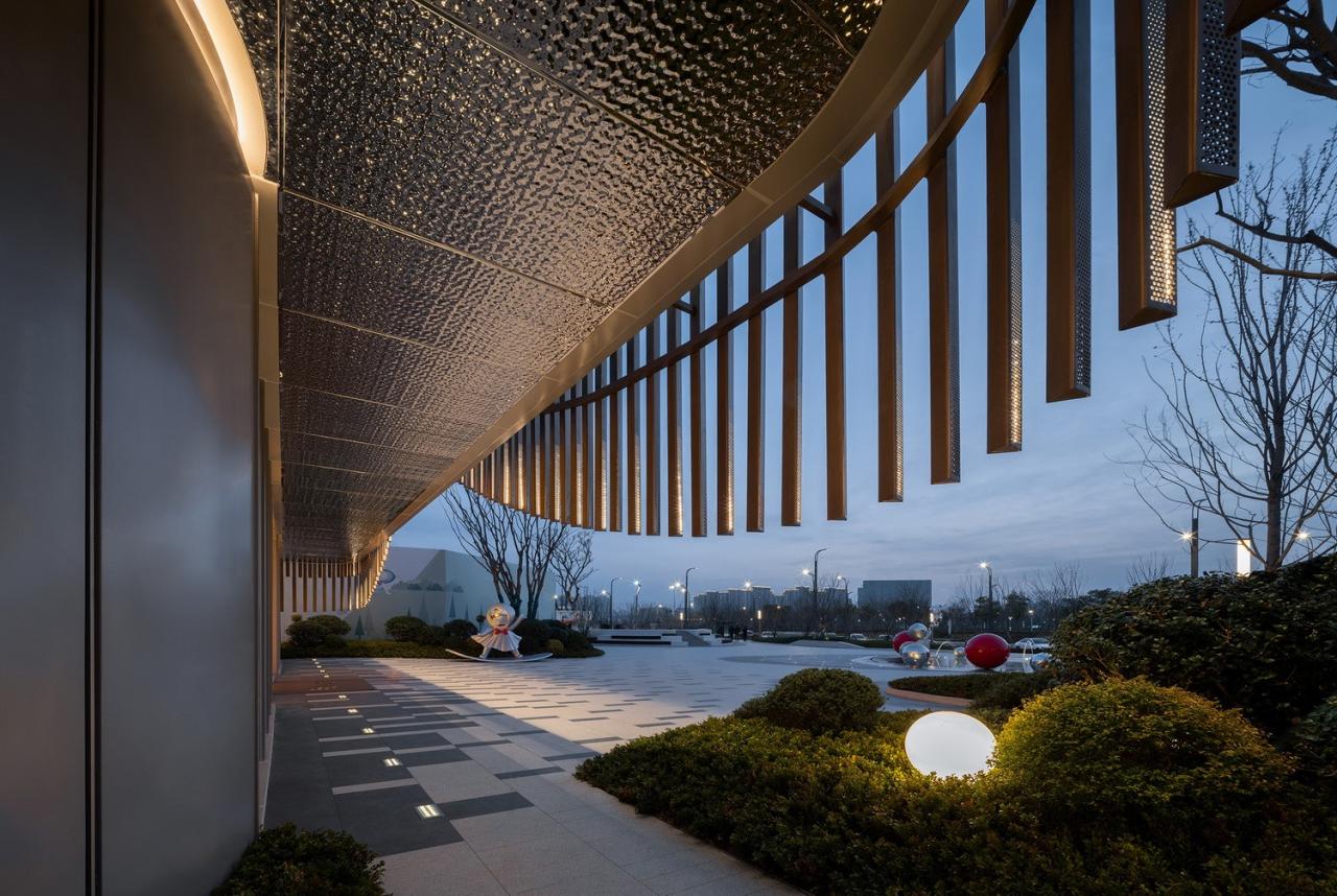 BIM建筑|流动魅力的艺术邂逅 如东金地至尚 ▪ 展示中心 / 成执设计