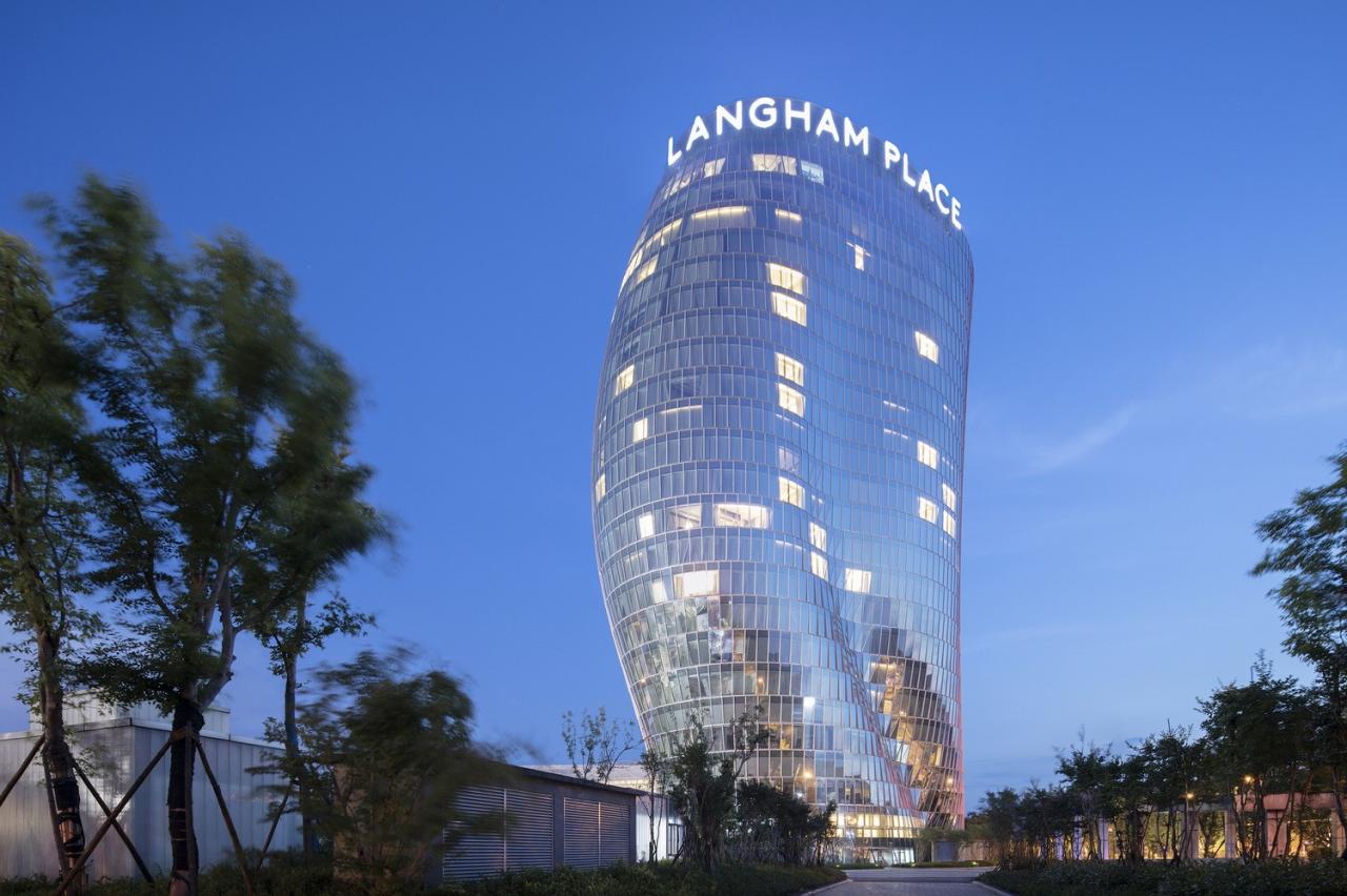 BIM建筑|长沙大王山朗豪酒店 / 蓝天组