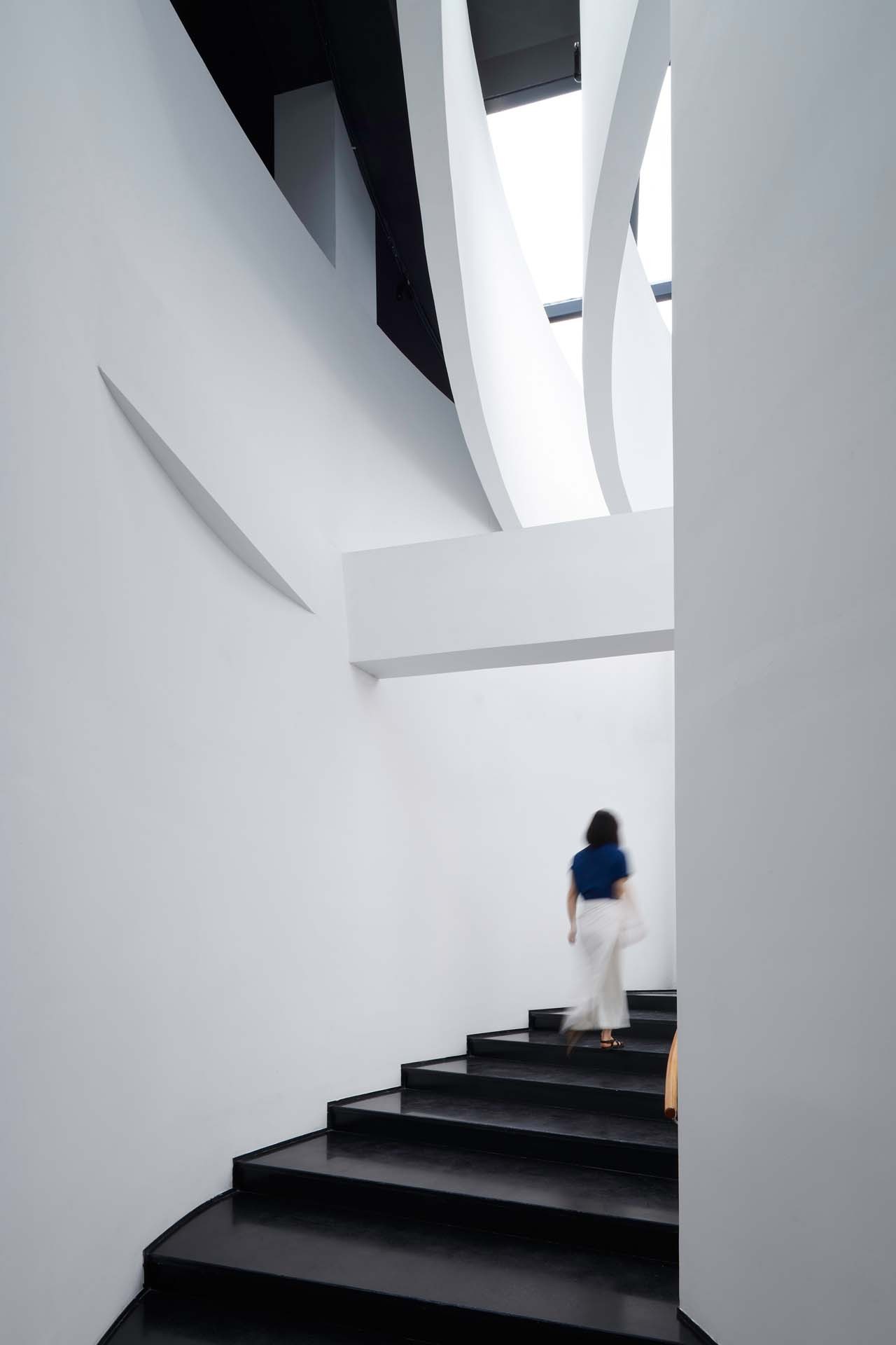 BIM建筑|“借山重影”，塘栖枇杷博物馆 / 田之间建筑