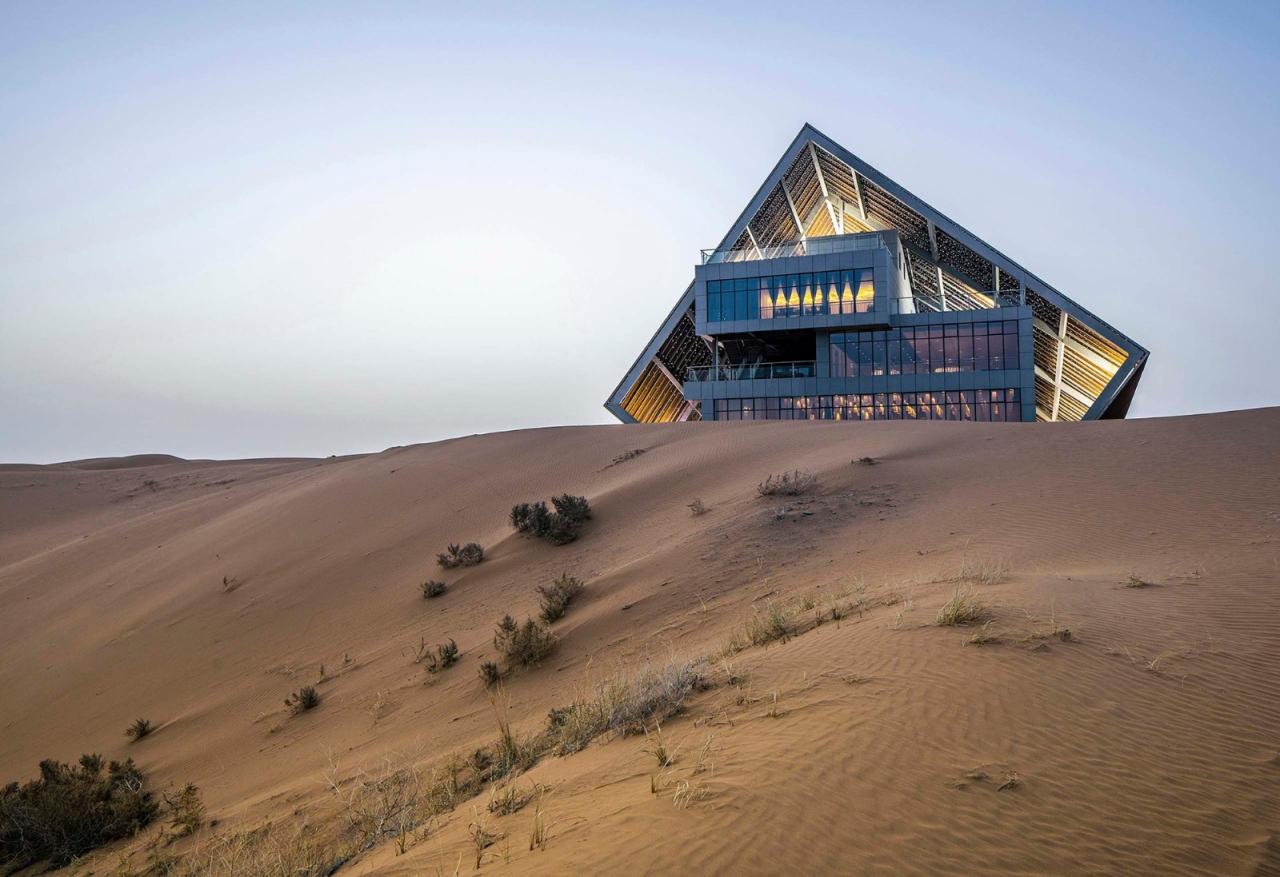 BIM建筑|大漠星河营地接待中心 / 三文建筑