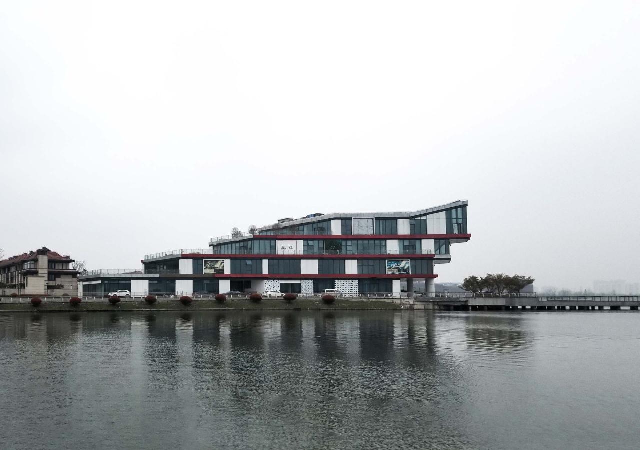 BIM建筑|漫游白色切片，上海之鱼 / 同济原作设计工作室