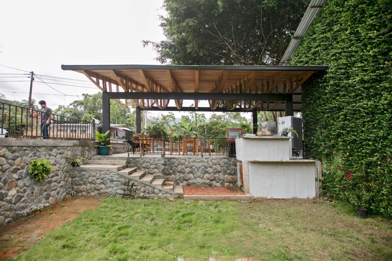 BIM建筑|村口榕树下，社区公共空间 Ficus Alto / Natura Futura Arquitectura