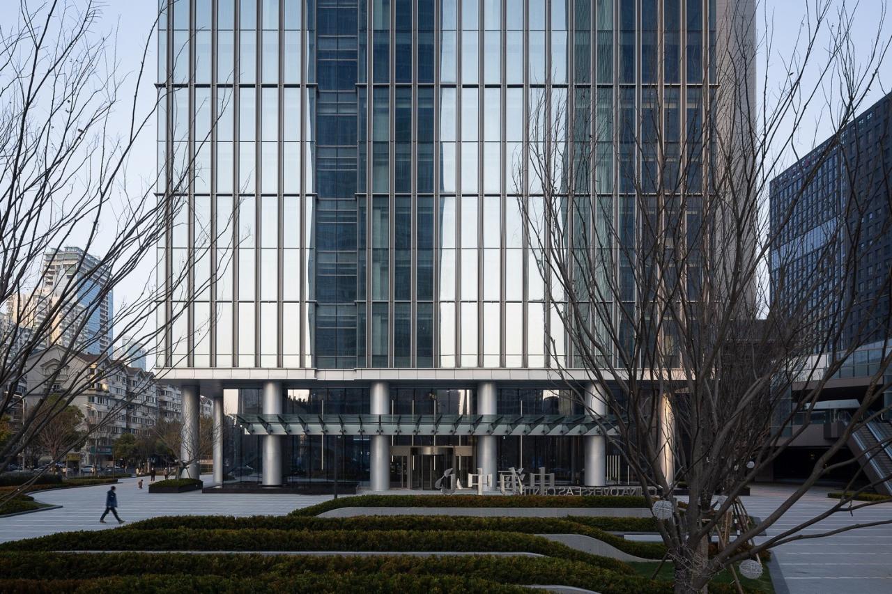 BIM建筑|城市天际线的重塑与街道生活的缝合：武汉中海中心 / 柏涛设计