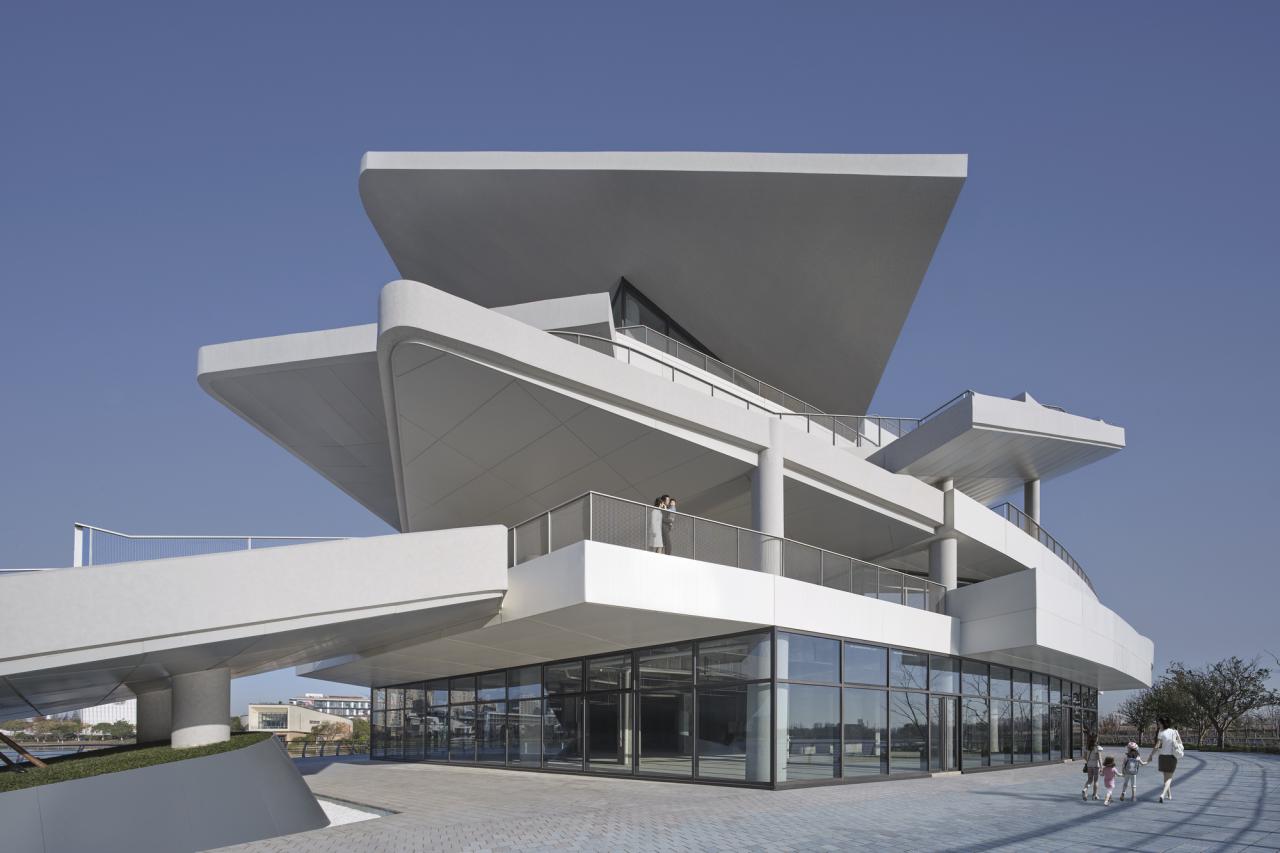 BIM建筑|漫游白色切片，上海之鱼 / 同济原作设计工作室