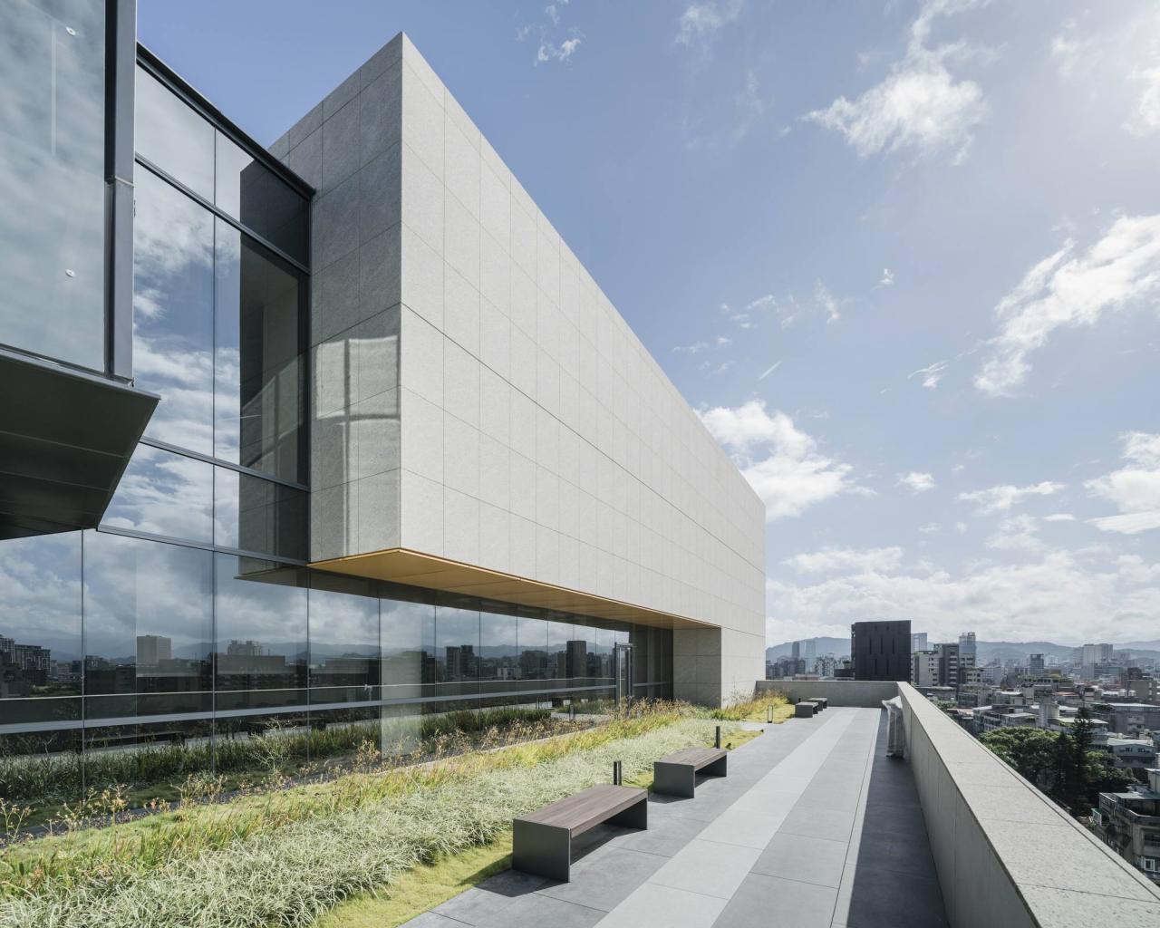 BIM建筑|政治大学公共行政及企业管理教育中心 / 潘冀联合建筑师事务所