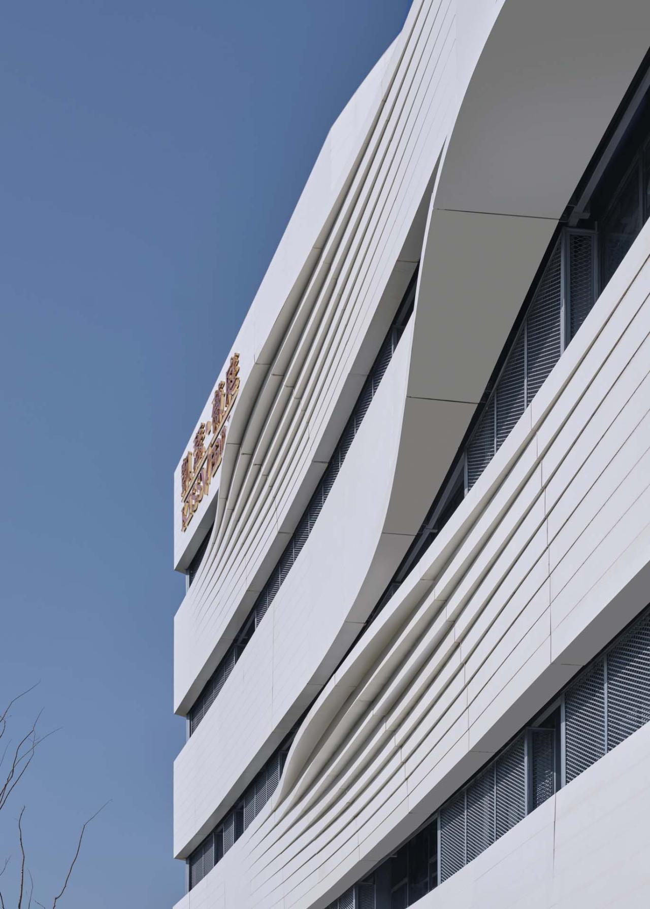 BIM建筑|漫游白色切片，上海之鱼 / 同济原作设计工作室