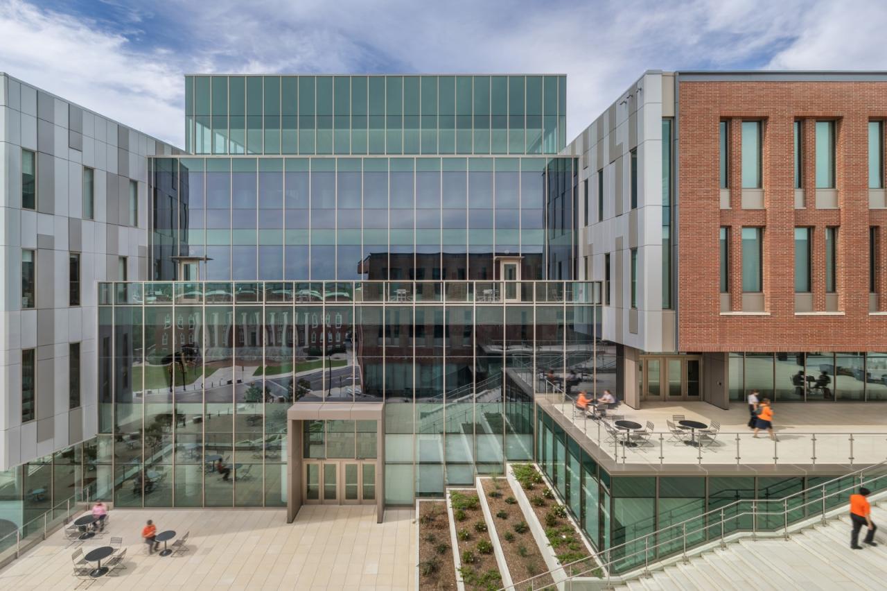 BIM建筑|Wilbur O. & Ann Powers 商学院 / LMN Architects