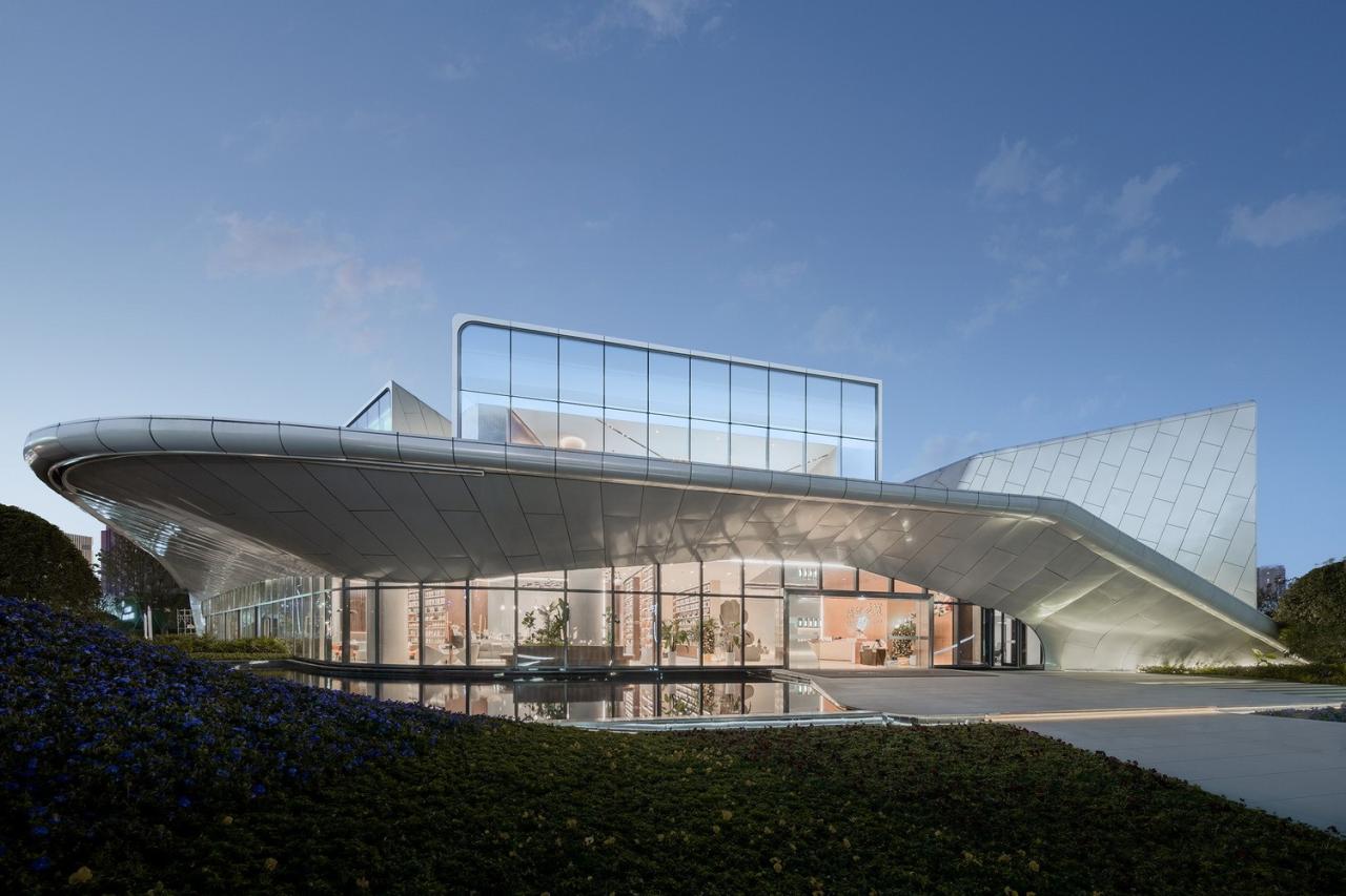 BIM建筑|赣州锦润 ▪ 滨江云宸展示中心 / 成执设计