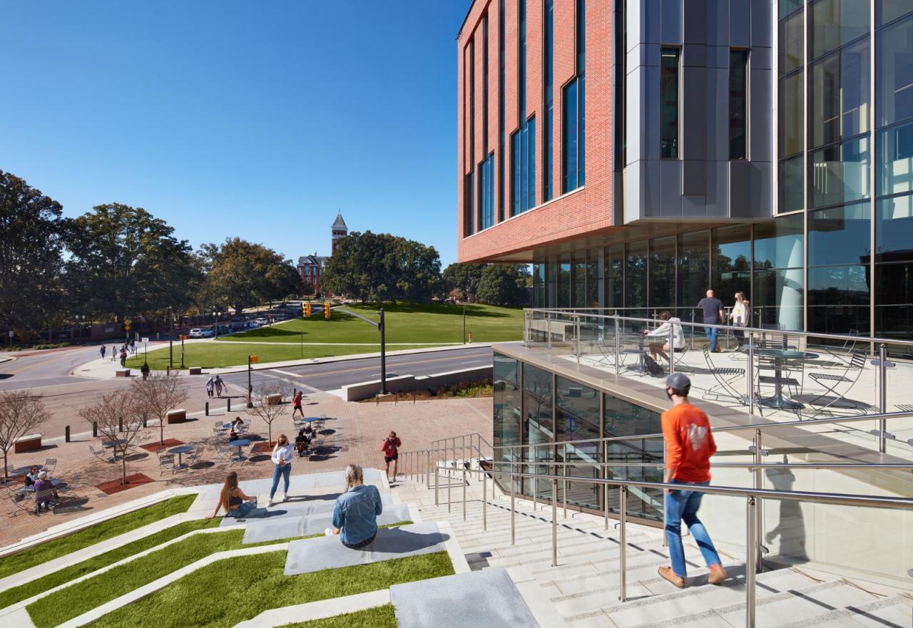 BIM建筑|Wilbur O. & Ann Powers 商学院 / LMN Architects