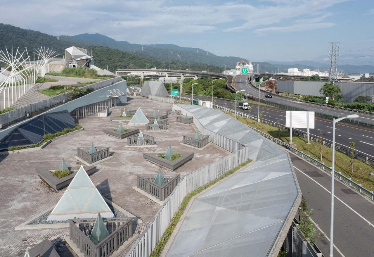 BIM建筑|苏澳高速公路休息区及服务区 / 翁祖模建筑师事务所