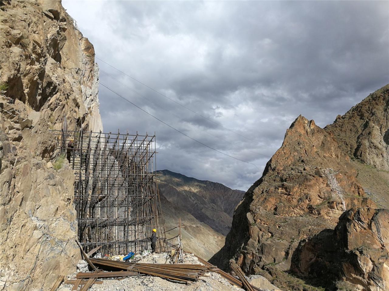 BIM建筑|高寒高海拔地区的当代建筑实践 / 小隐建筑