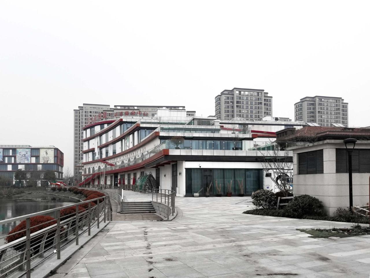 BIM建筑|漫游白色切片，上海之鱼 / 同济原作设计工作室