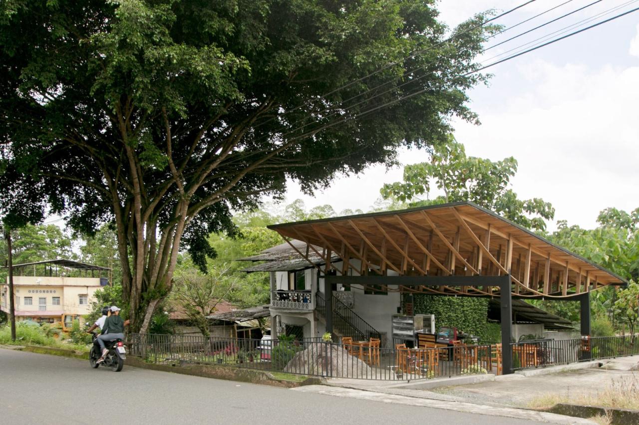 BIM建筑|村口榕树下，社区公共空间 Ficus Alto / Natura Futura Arquitectura