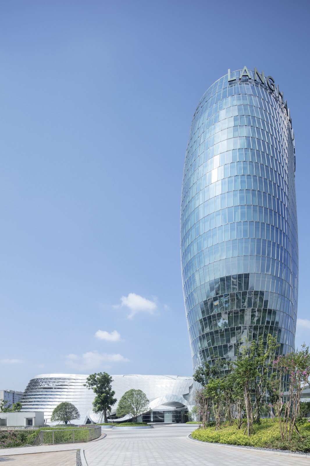 BIM建筑|长沙大王山朗豪酒店 / 蓝天组