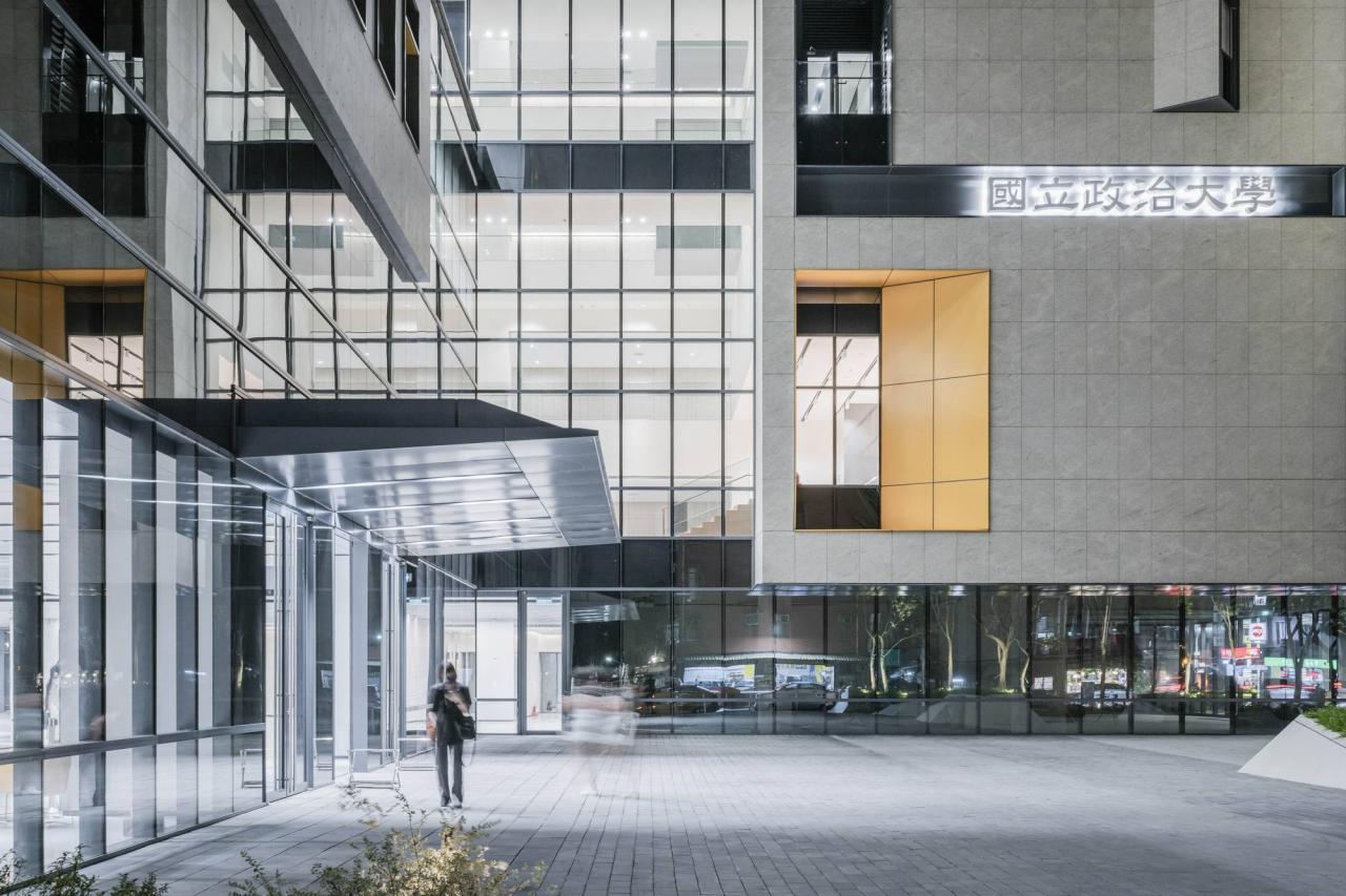 BIM建筑|政治大学公共行政及企业管理教育中心 / 潘冀联合建筑师事务所