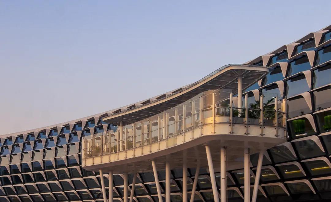 BIM建筑|航空建筑新标杆：深圳宝安国际机场卫星厅 / GDAD、Aedas、兰德隆与布朗