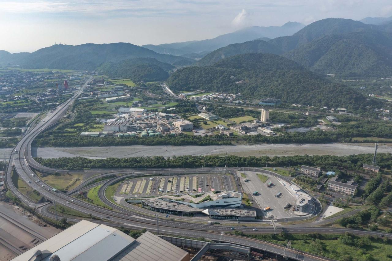 BIM建筑|苏澳高速公路休息区及服务区 / 翁祖模建筑师事务所