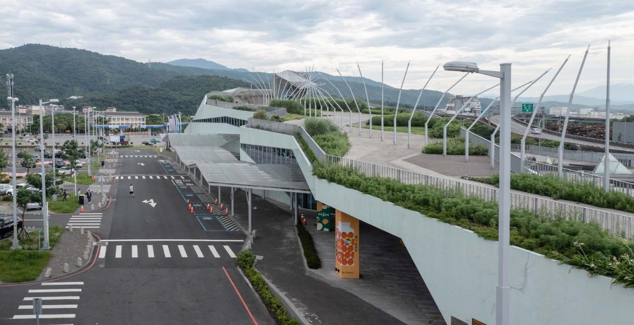 BIM建筑|苏澳高速公路休息区及服务区 / 翁祖模建筑师事务所