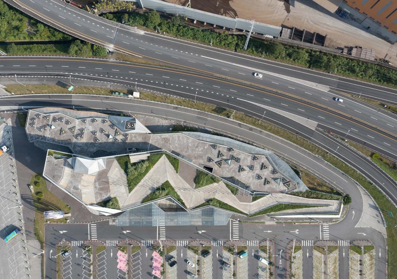 BIM建筑|苏澳高速公路休息区及服务区 / 翁祖模建筑师事务所