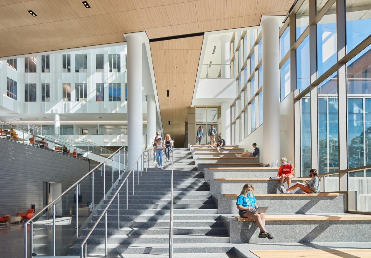 BIM建筑|Wilbur O. & Ann Powers 商学院 / LMN Architects