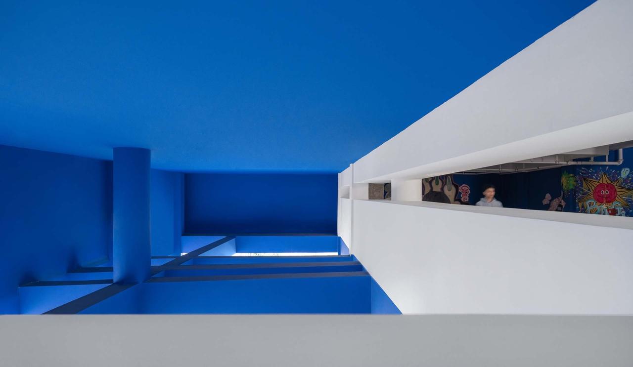 BIM建筑|深圳蓝白艺术院校 / 万社设计