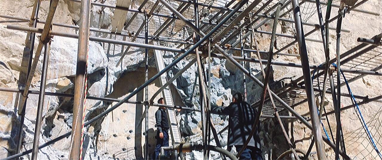 BIM建筑|高寒高海拔地区的当代建筑实践 / 小隐建筑