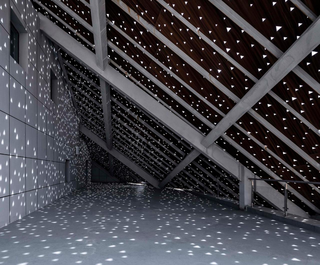 BIM建筑|大漠星河营地接待中心 / 三文建筑