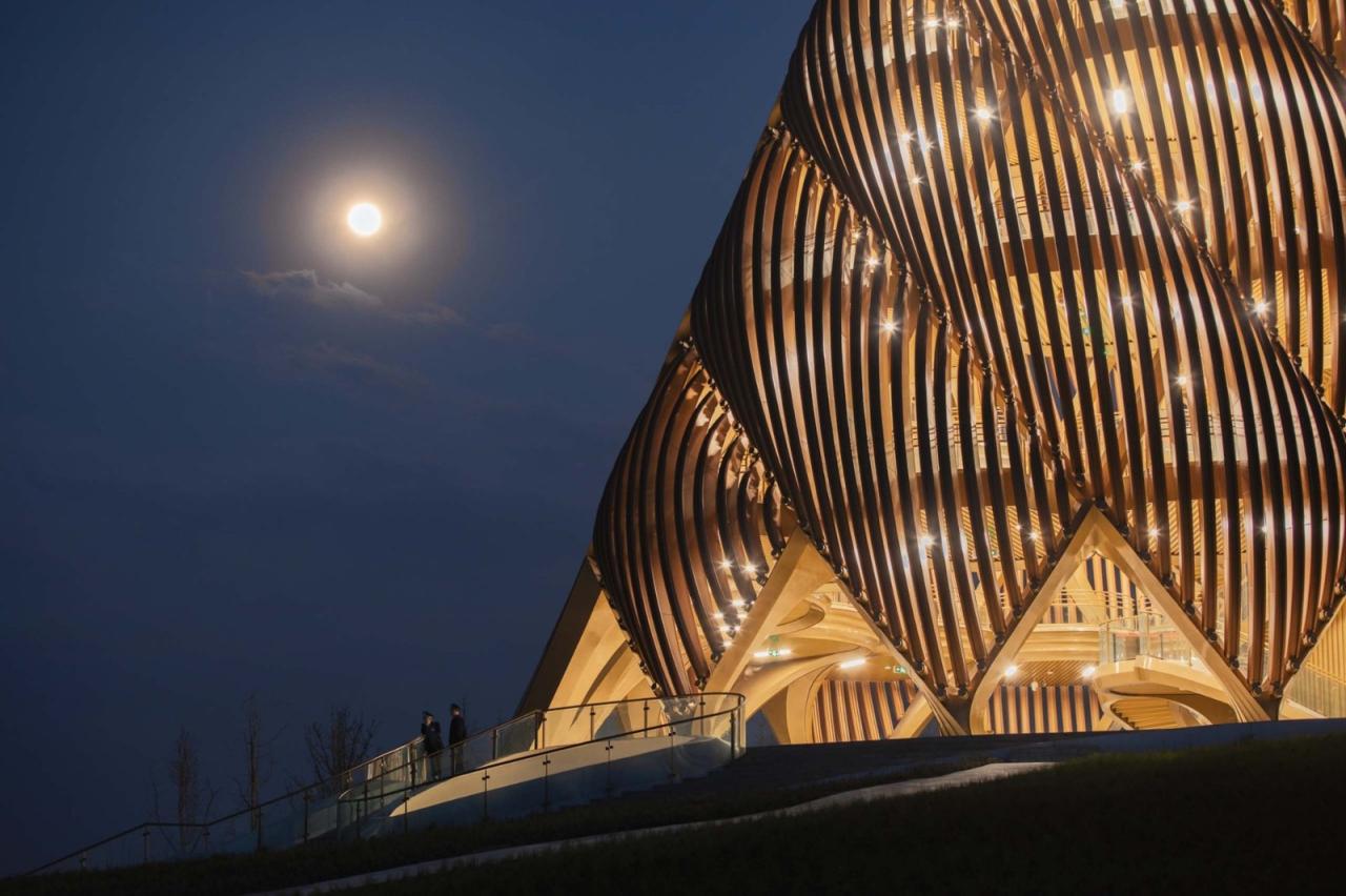 BIM建筑|成都熊猫基地熊猫塔，机械‘竹笋’ / UDG.零号工作室