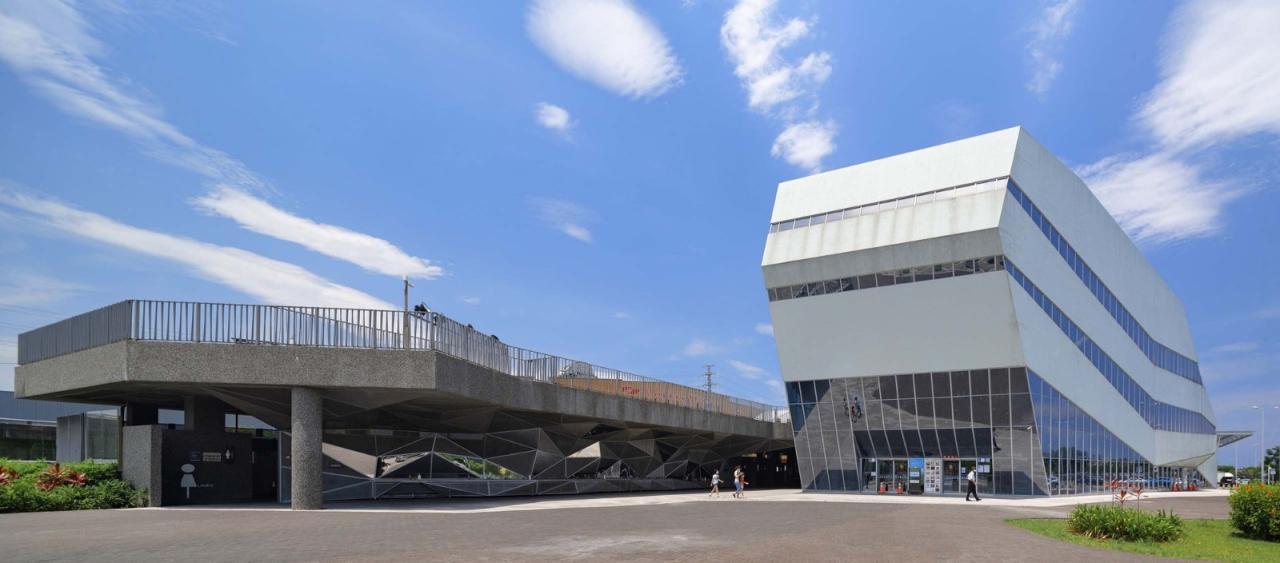 BIM建筑|苏澳高速公路休息区及服务区 / 翁祖模建筑师事务所