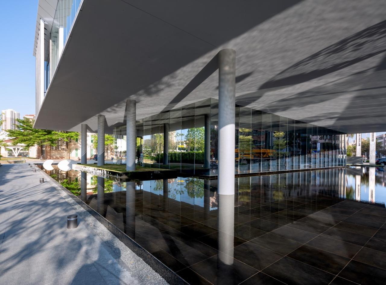 BIM建筑|东莞中科先进产业振兴展示馆 / 柏涛建筑