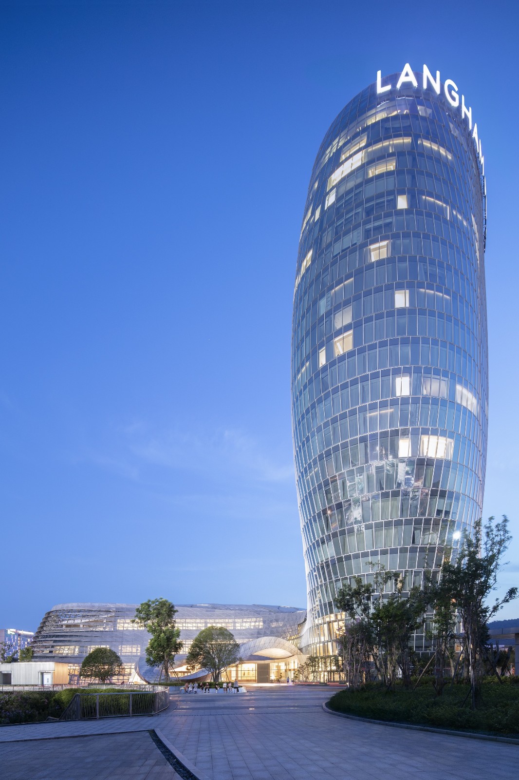 BIM建筑|长沙大王山朗豪酒店 / 蓝天组