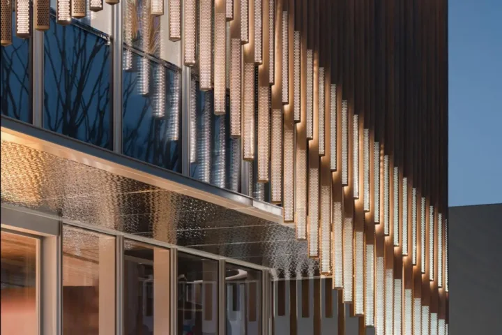 BIM建筑|流动魅力的艺术邂逅 如东金地至尚 ▪ 展示中心 / 成执设计