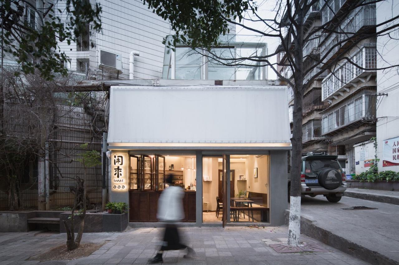 BIM建筑|为城市角落留一盏灯 闲来咖啡 / 素造建筑