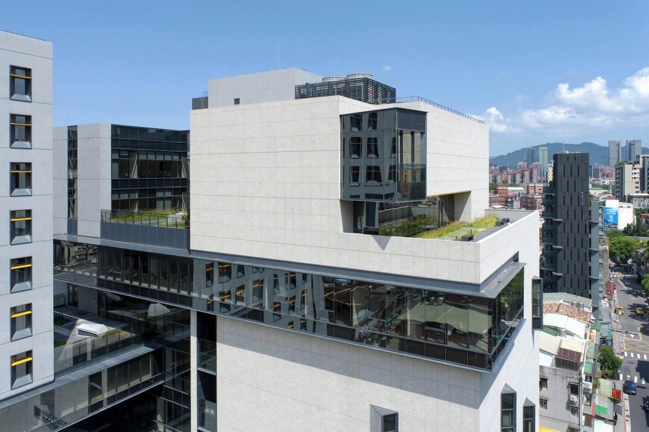 BIM建筑|政治大学公共行政及企业管理教育中心 / 潘冀联合建筑师事务所